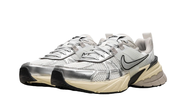 Nike V2K Run Summit White Metallic Silver (W) - Image 1