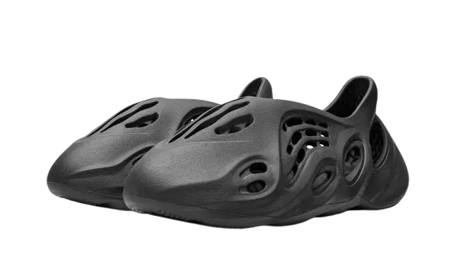 Yeezy Foam RNNR Onyx - Image 1