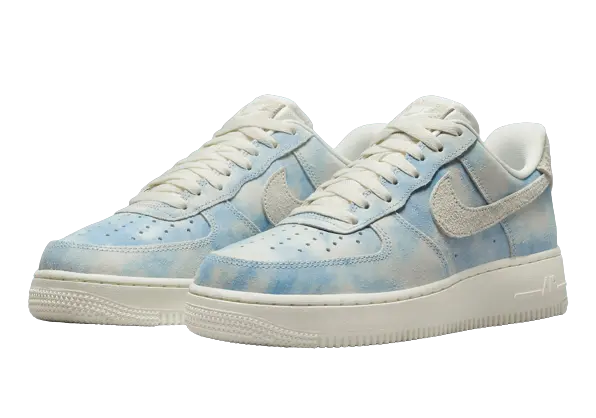 Nike Air Force 1 Low - Image 1