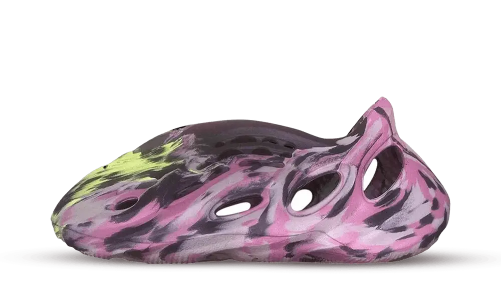 Yeezy Foam RNNR MX Carbon