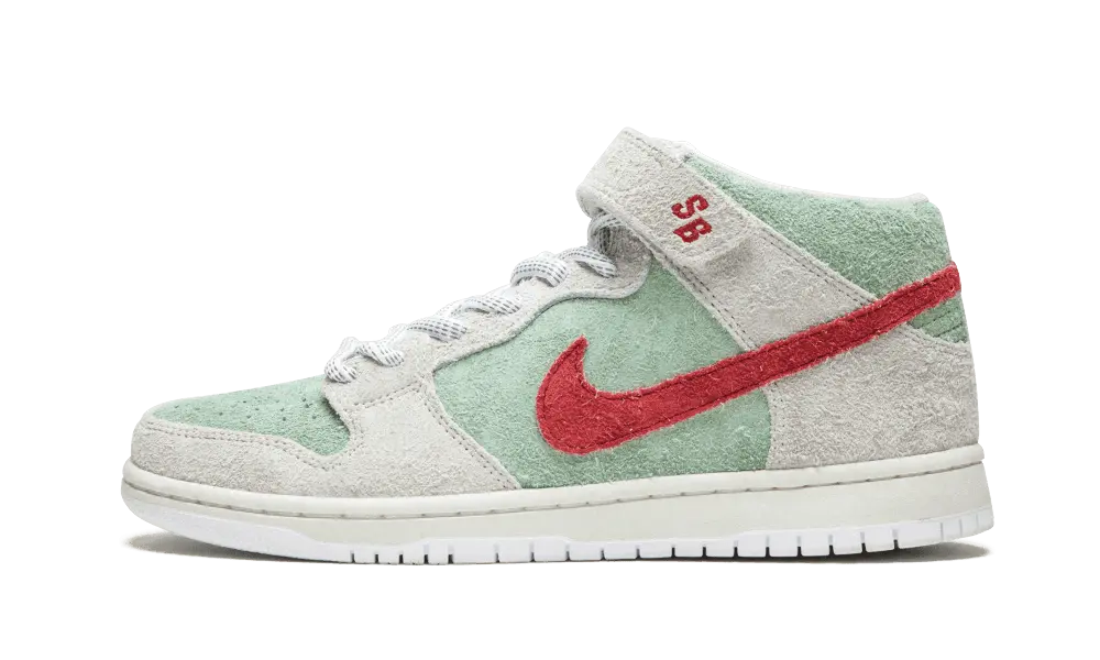 Nike SB Dunk Mid White Widow