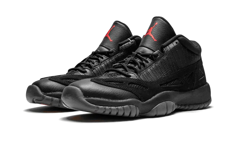 Jordan 11 Retro Low IE Referee (2015) - Image 1