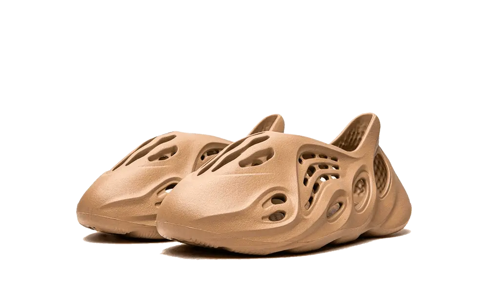 Yeezy Foam RNNR Mist (Kids) - Image 1