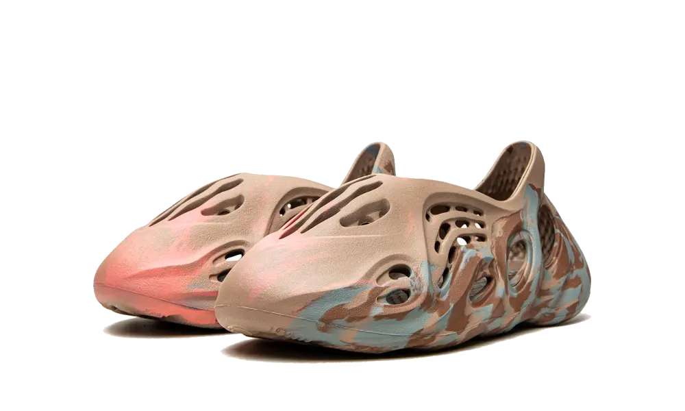 Yeezy Foam RNNR MX Sand Grey - Image 1