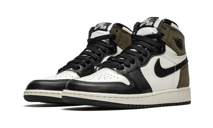 Jordan 1 Retro High Dark Mocha (GS) - Image 1