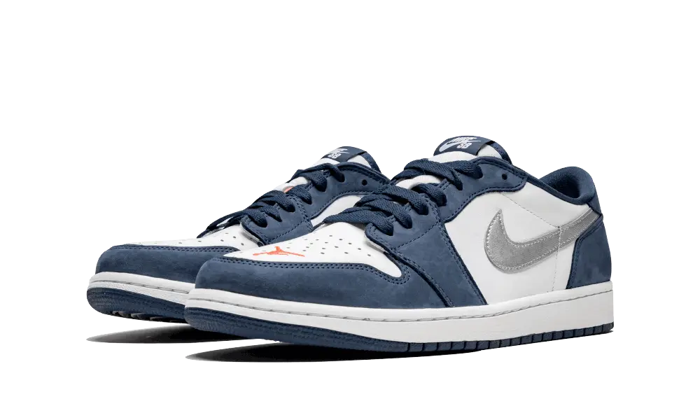 Jordan 1 Low SB Midnight Navy - Image 1