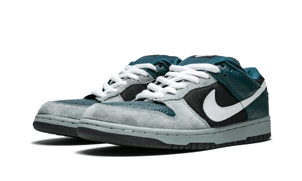 Nike Dunk Low Pro SB Futura - Image 1