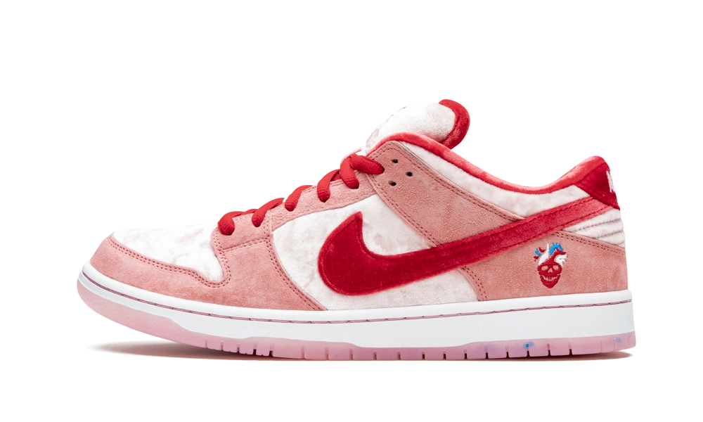 Nike SB Dunk Low StrangeLove Skateboards (Special Box)