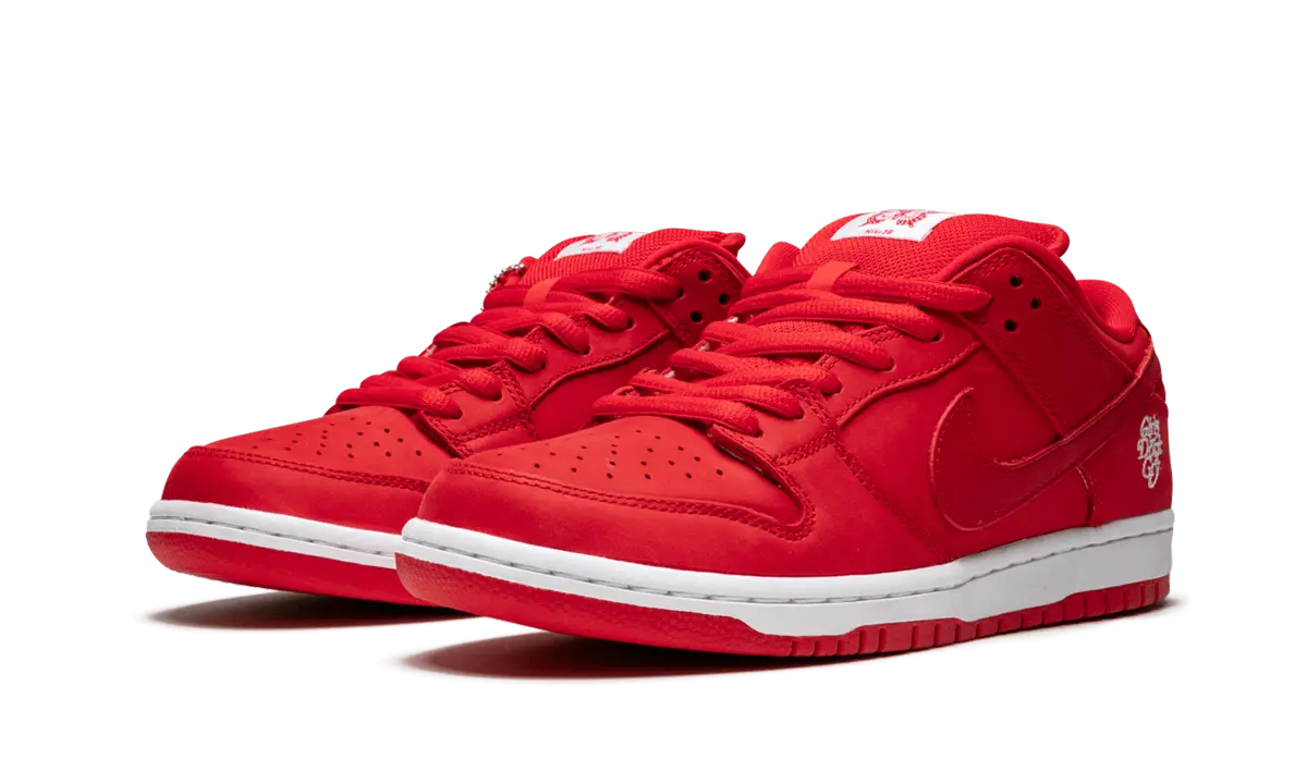 Nike SB Dunk Low Girls Don't Cry (F&F) - Image 1