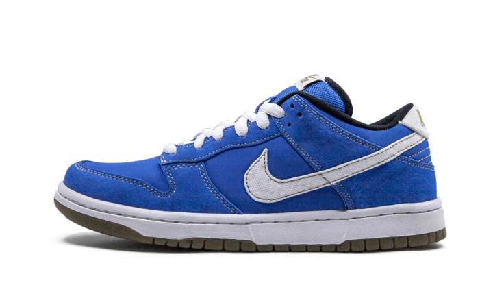 Nike Dunk SB Low Street Fighter Chun Li