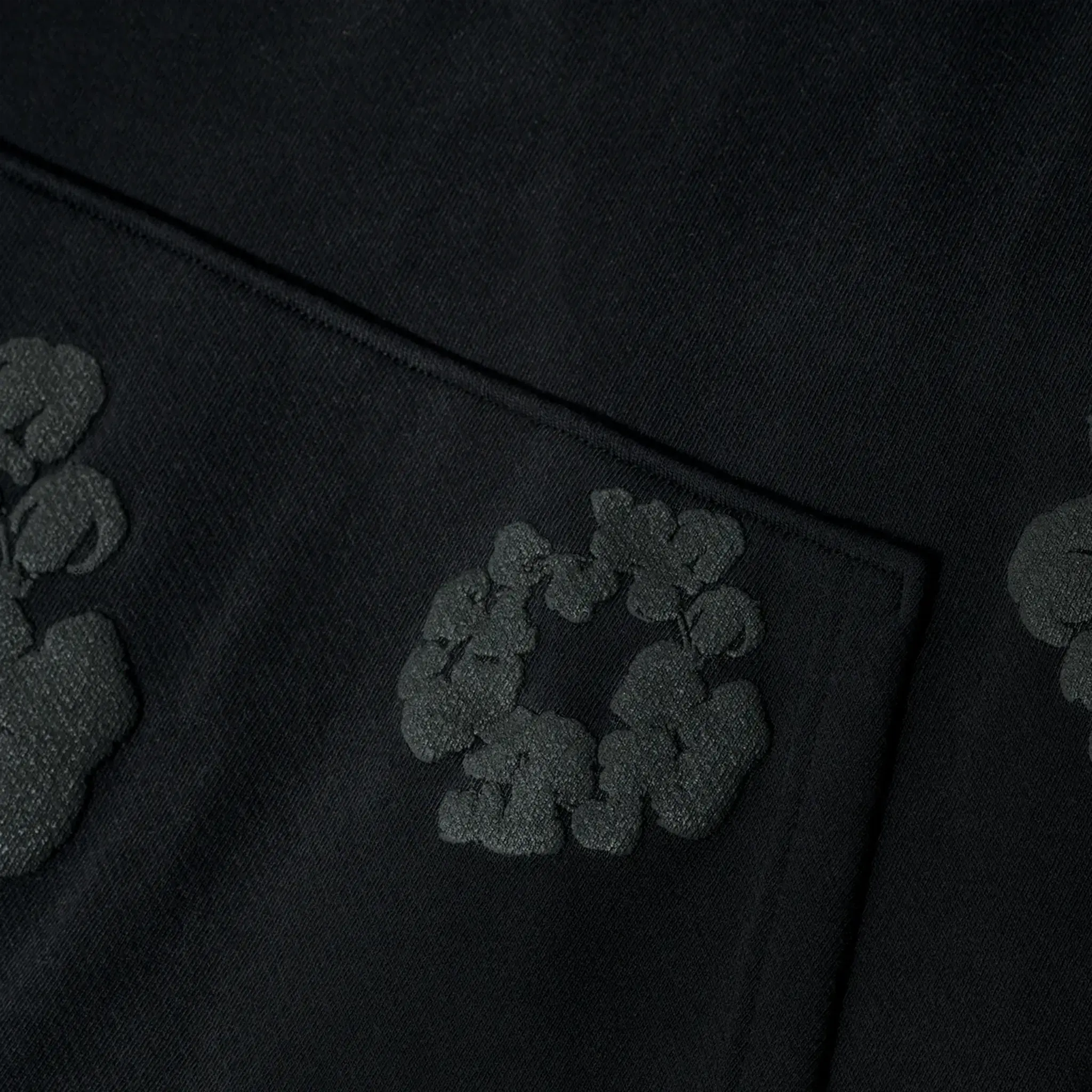 Denim Tears The Cotton Wreath Hoodie Black Monochrome - Image 2