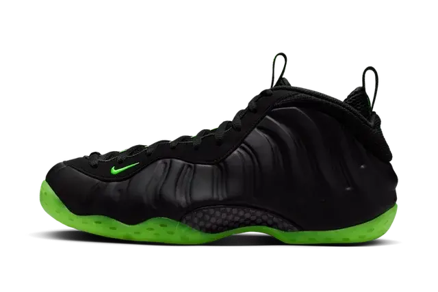 Nike Air Foamposite One Black Volt