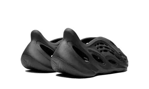 Yeezy Foam RNNR Carbon - Image 2