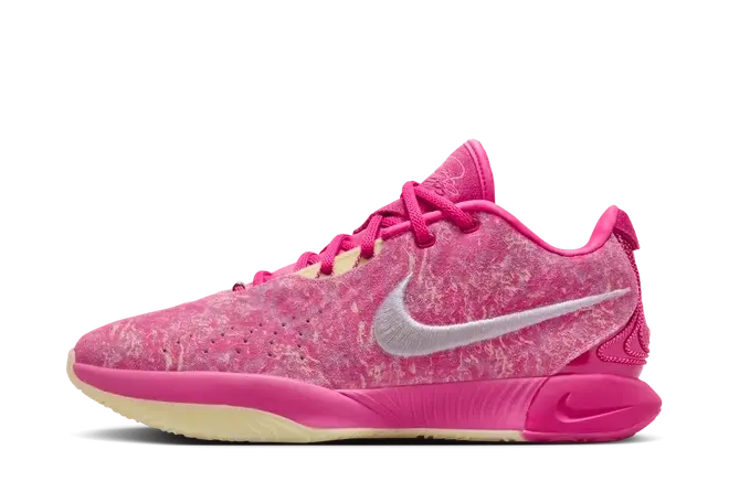 Nike LeBron 21 The World Is Your Oyster