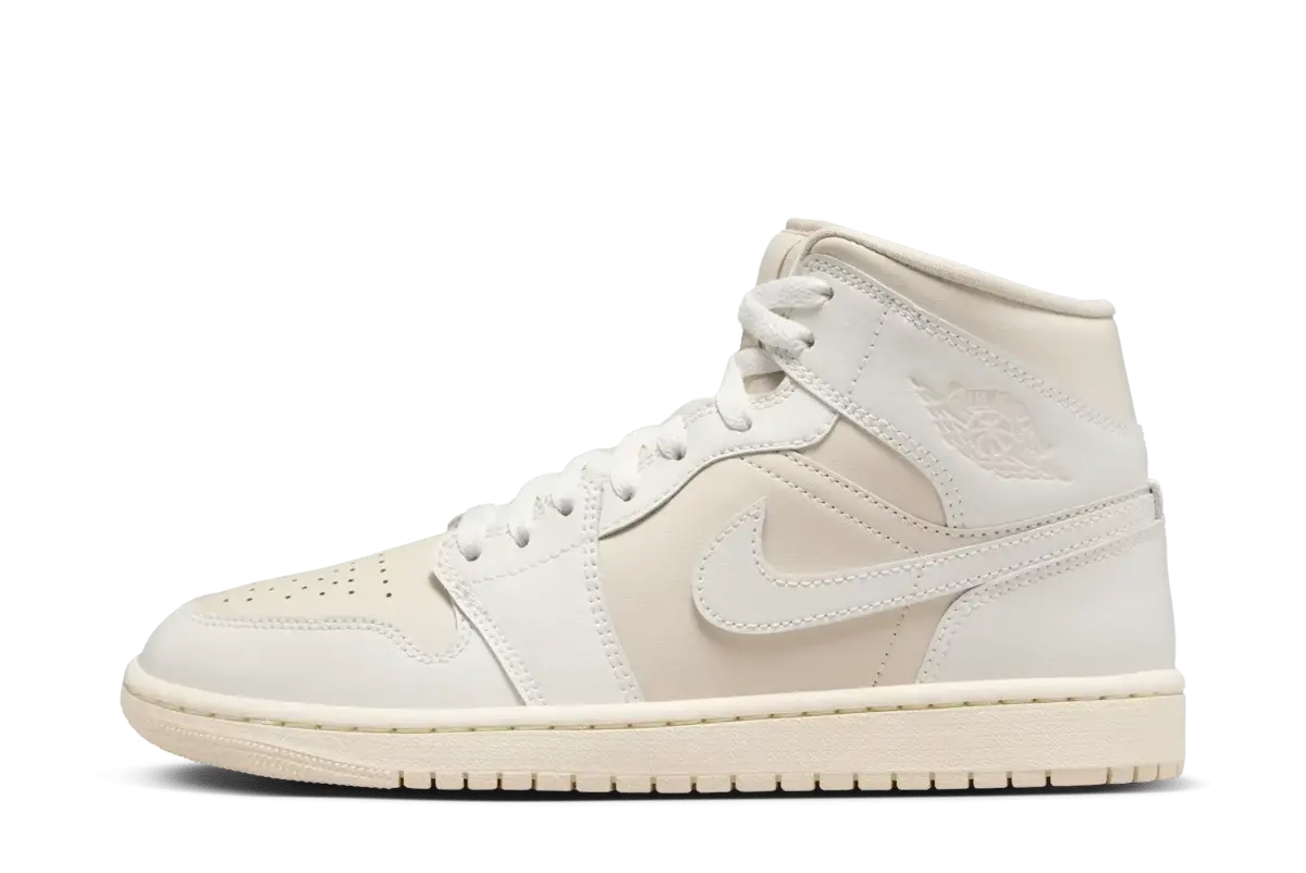 Air Jordan 1 Mid 'Light Tan' (W)