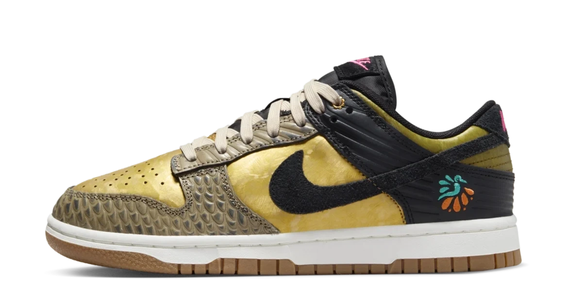 Nike Dunk Low Día De Muertos (W) product photo