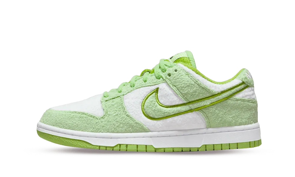 Nike Dunk Low SE Fleece Pack Honeydew (W) - Image 1
