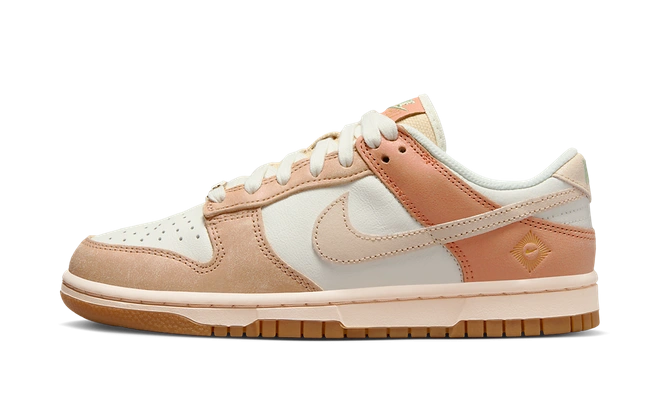 Nike Dunk Low SE Australia (W) product photo