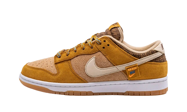 Nike Dunk Low SE Teddy Bear Parline product photo