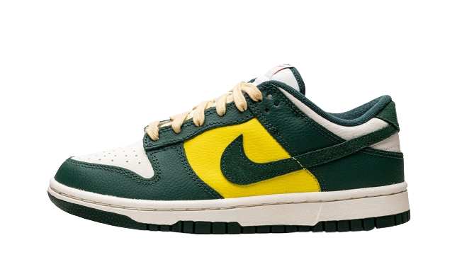 Nike Dunk Low SE Noble Green (W) product photo