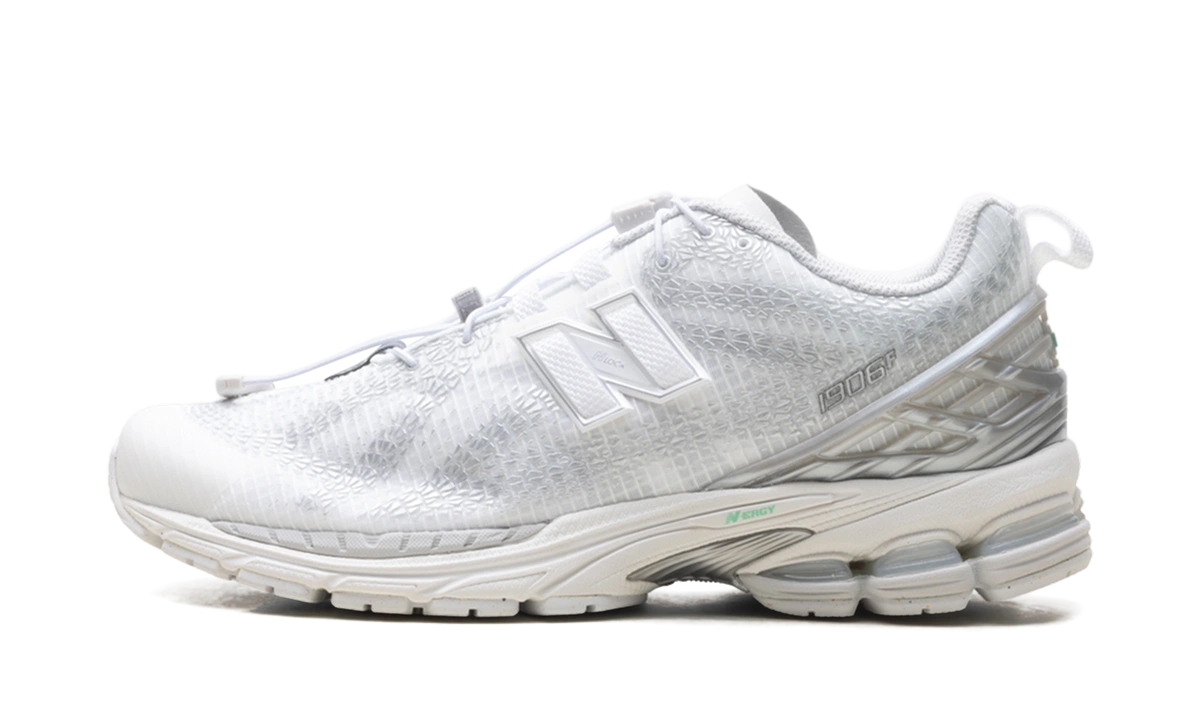Foto del prodotto New Balance 1906F White Silver Metallic