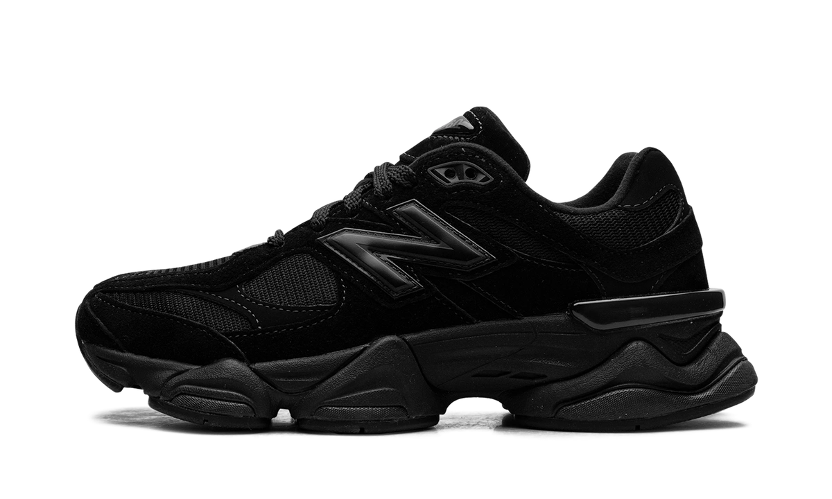 New Balance 9060 Triple Black Produktfoto