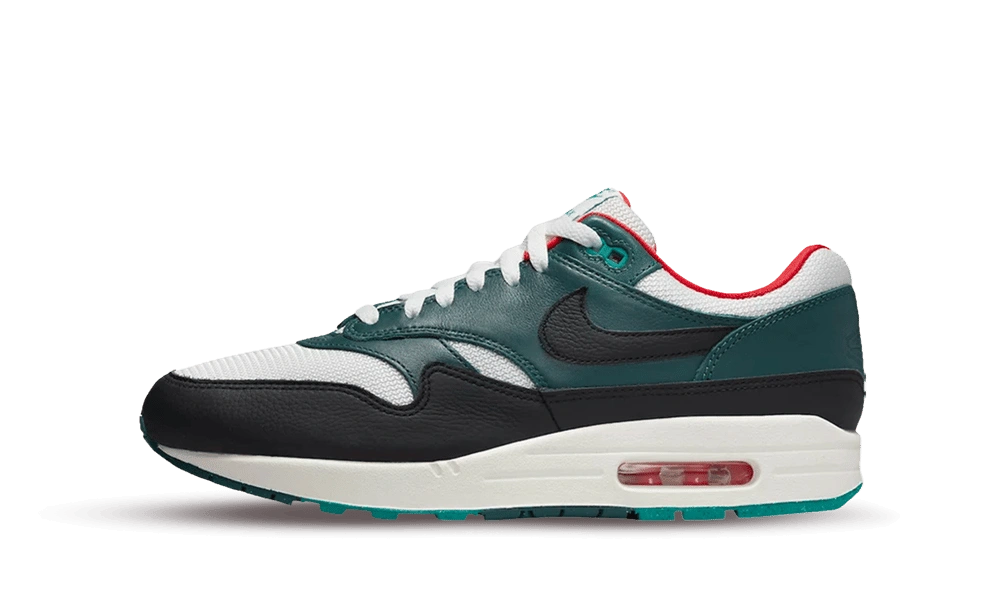Photo du produit Nike Air Max 1 LeBron James Liverpool F.C.