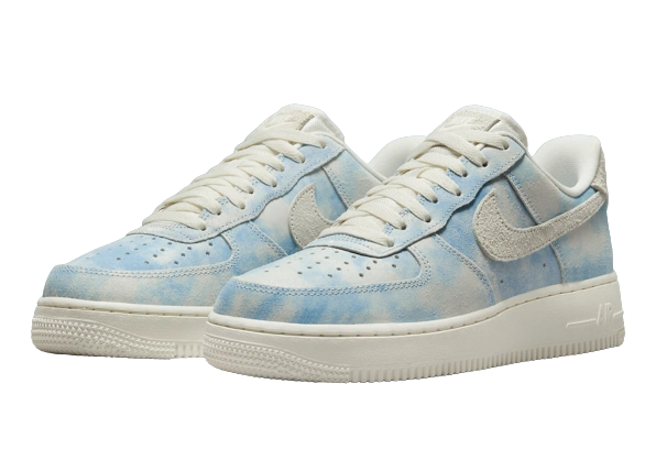 Nike Air Force 1 Low - Image 1