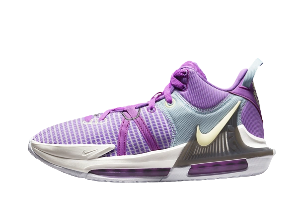 Nike LeBron Witness 7 product photo