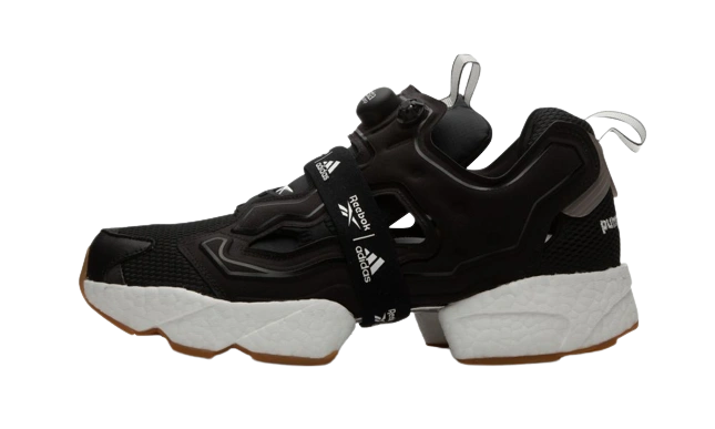 Reebok Instapump Fury Boost Black White Gum productfoto