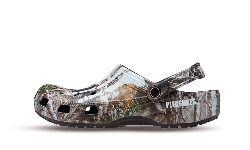 Photo du produit Pleasures x Crocs Clog Camo