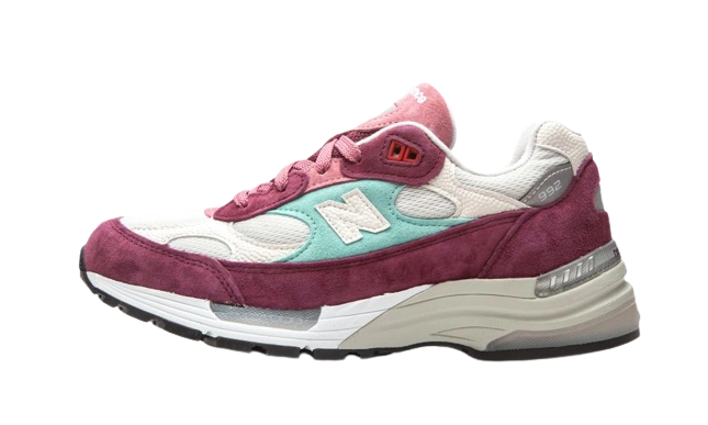 New Balance 992 Kith Kithmas Burgundy White productfoto