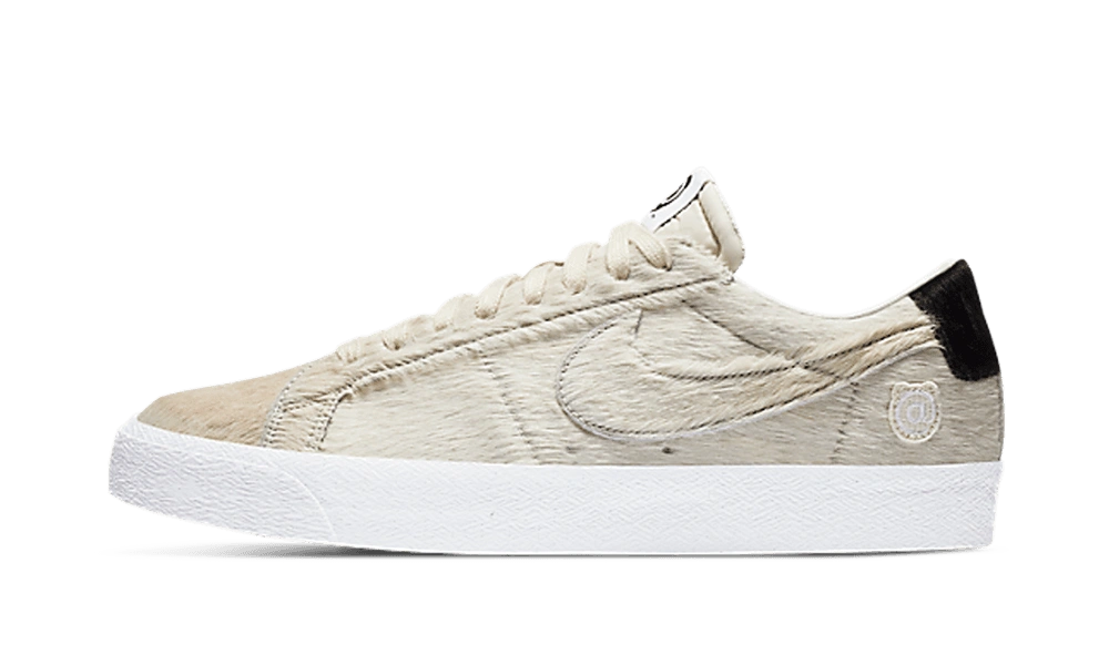 Nike SB Blazer Low Medicom Toy (2020) Produktfoto
