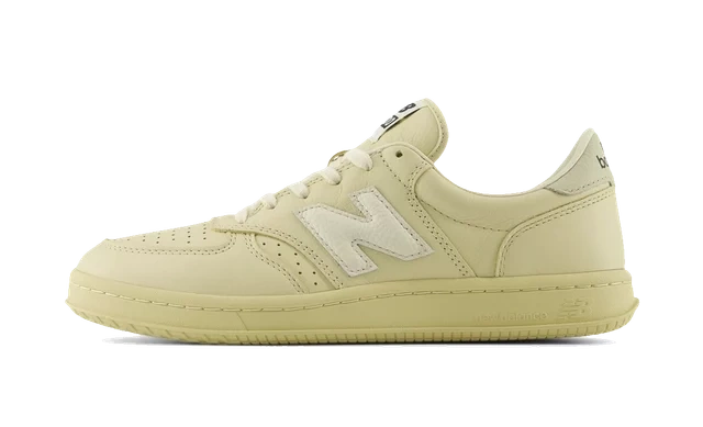 Foto del prodotto New Balance T500 AURALEE Vintage Ivory