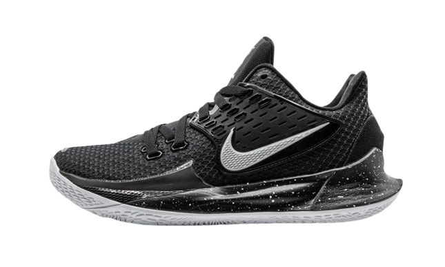 Nike Kyrie Low 2 Black Metallic Silver Produktfoto