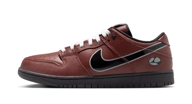 Nike SB Dunk Low Limosine Skateboards product photo