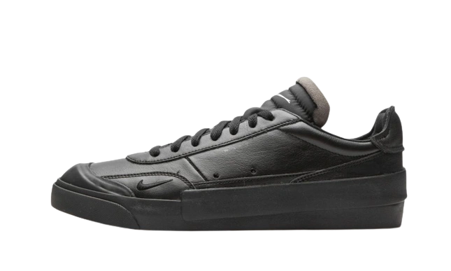 Nike Drop Type LX Triple Black Produktfoto