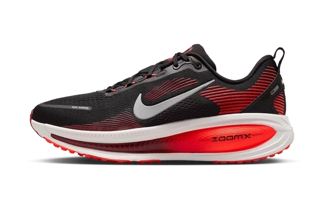Nike Vomero 18 Black Bright Crimson Team Red Summit White Produktfoto