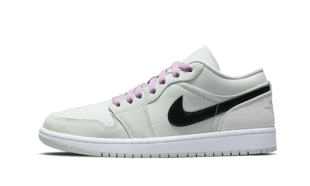 Photo du produit Jordan 1 Low SE Barely Green (W)