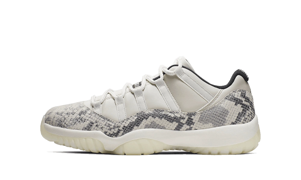 Jordan 11 Retro Low Snake Light Bone productfoto