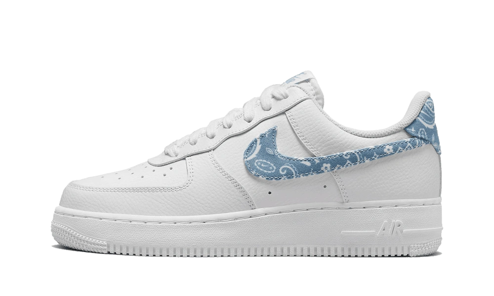 Nike Air Force 1 Low '07 Essential White Worn Blue Paisley (W) productfoto