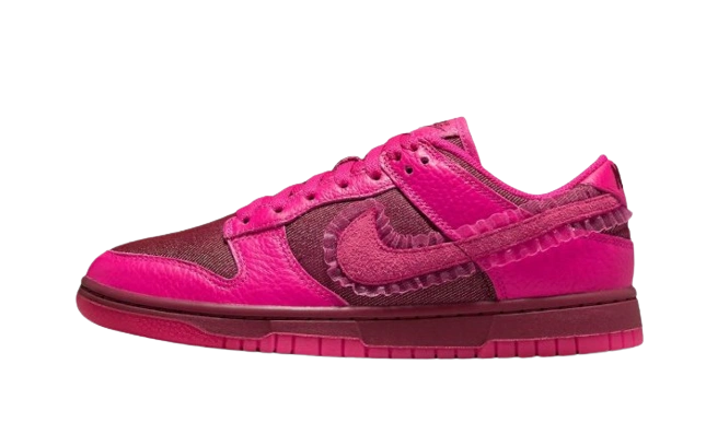 Nike Dunk Low Valentine's Day (2022) (W) product photo