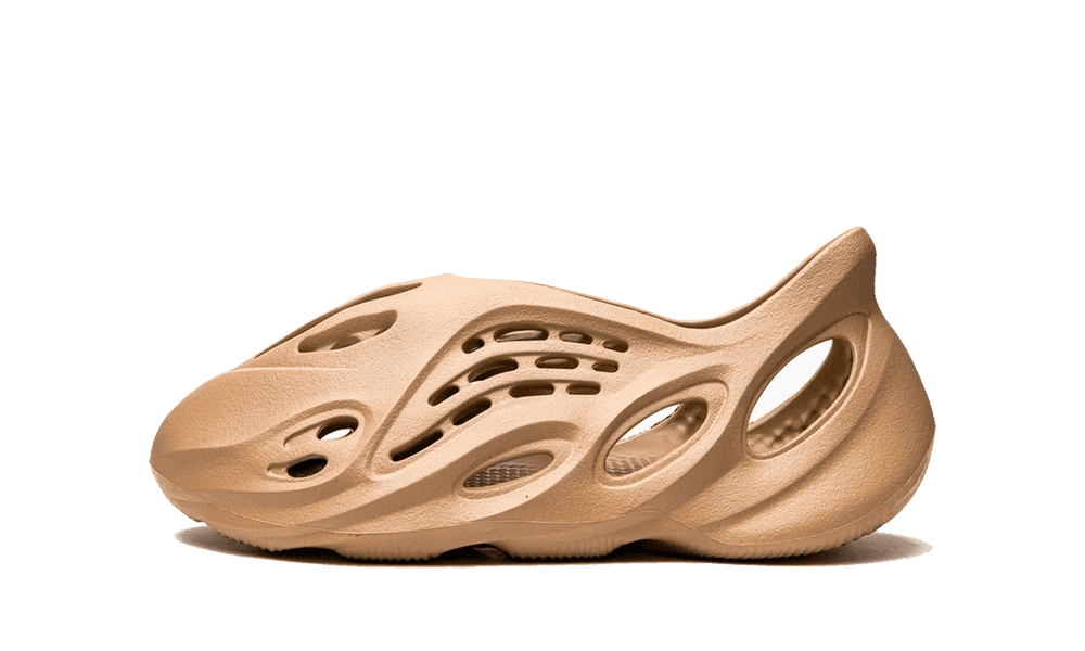 Yeezy Foam RNNR Mist (Kids) product photo