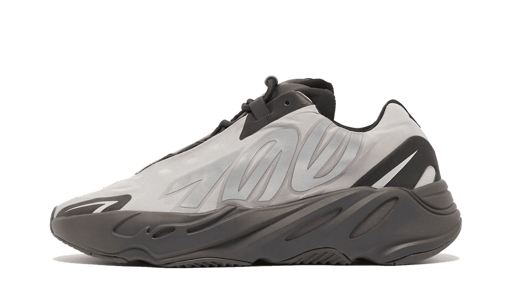 Yeezy Boost 700 MNVN Metallic Produktfoto