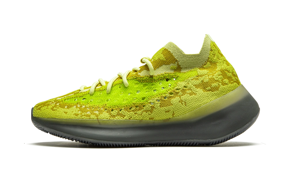 Yeezy Boost 380 Hylte Glow Produktfoto