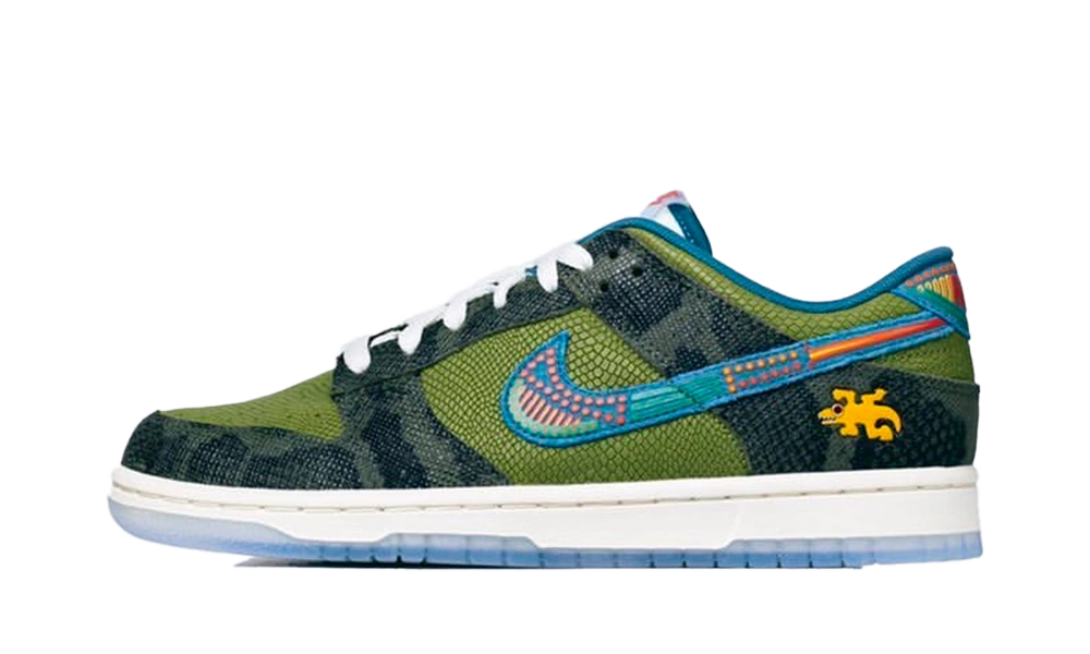 Nike Dunk Low Siempre Familia product photo