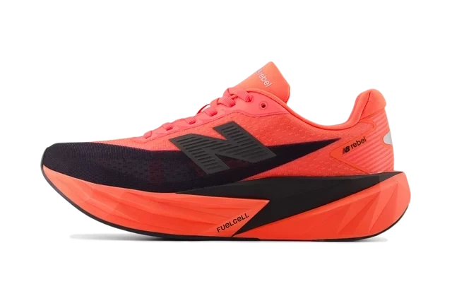 Foto del prodotto New Balance FuelCell Rebel v5 Urgent Red Black
