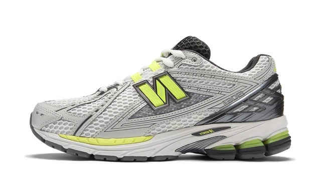New Balance 1906 'Light Silver Metallic' productfoto