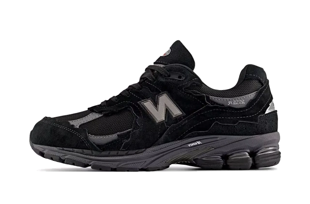 New Balance 2002R Gore-Tex Protection Pack Black Magnet product photo