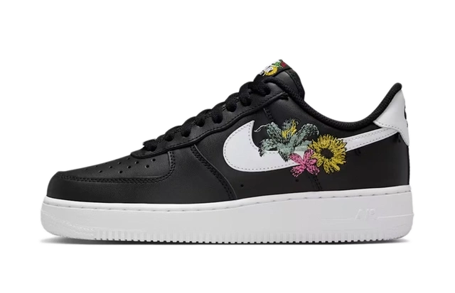 Foto del prodotto Nike Air Force 1 Low Premium Now Accepting All Flowers Black (W)